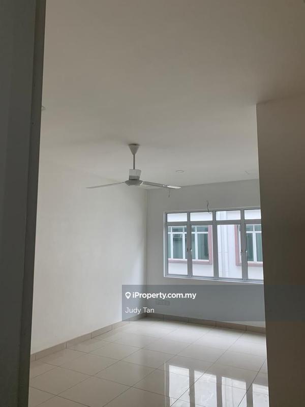 Rumah Berkembar untuk Dijual di Desa Alam U12 Shah Alam, Shah Alam oleh Judy Tan - iProperty.com.my