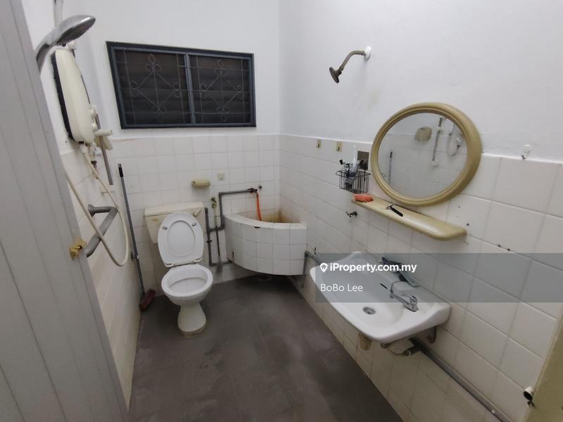Rumah Berangkai 2 Tingkat untuk Dijual di Taman Overseas Union (Taman Oug), Jalan Klang Lama (Old Klang Road) oleh BoBo Lee - iProperty.com.my