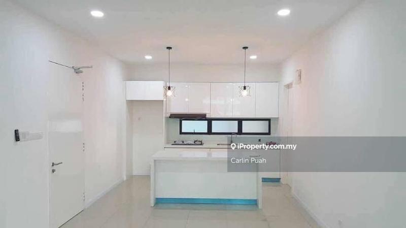 For Sale - Paragon 3