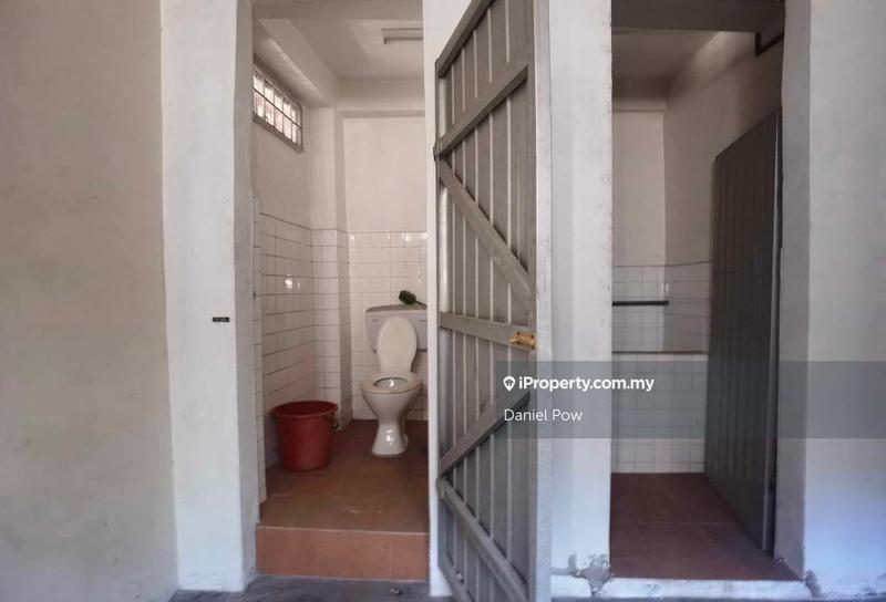 Shop for Sale in Kampung Hulu, Melaka City by Daniel Pow - iProperty.com.my