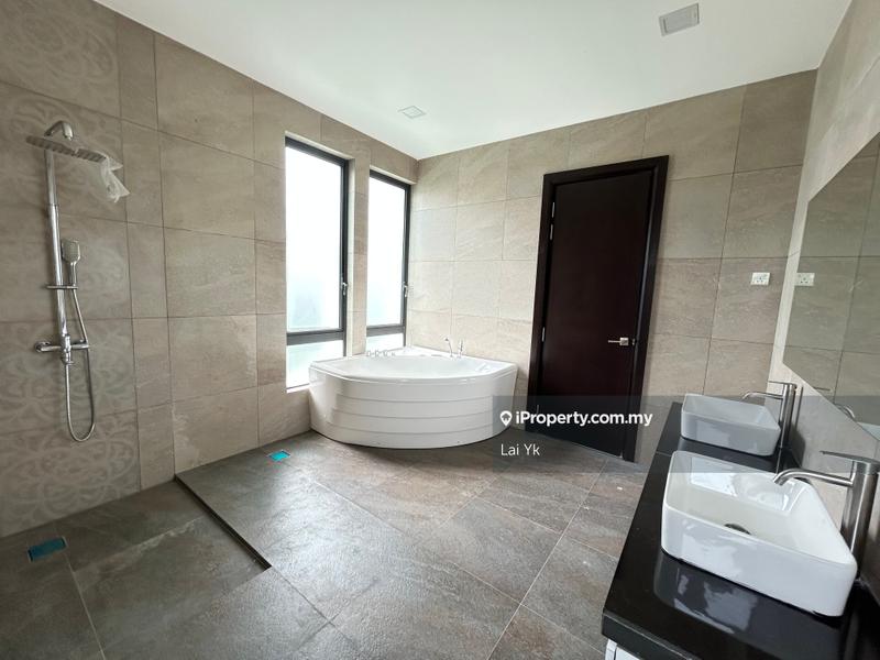 Bungalow House for Sale in Subang Heights, Subang Jaya by Lai Yk - iProperty.com.my