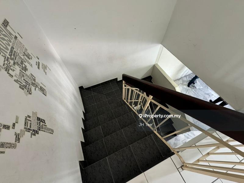 Rumah Teres 2-Tingkat untuk Dijual di Section 6 @ Kota Damansara oleh JH Tee - iProperty.com.my