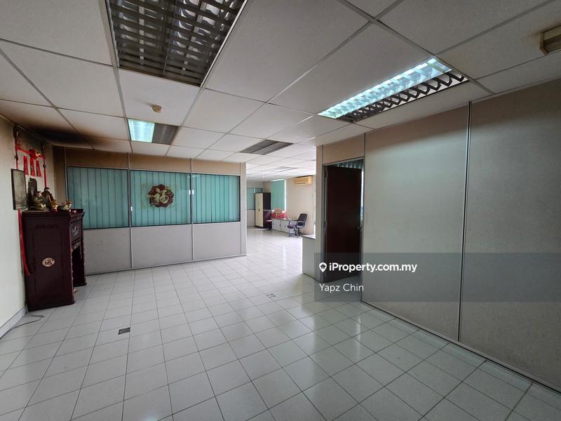 Warehouse for Sale in Seksyen 34, Shah Alam by Yapz Chin - iProperty.com.my