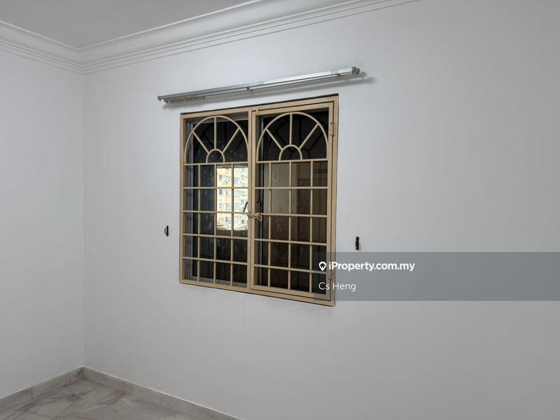 For Sale - Sri Intan 2