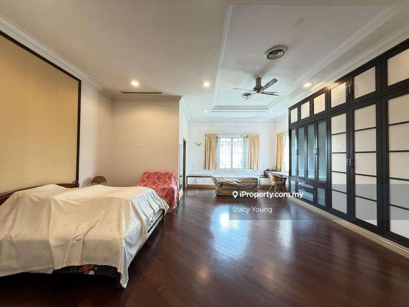 Bungalow House for Sale in Country Heights, Kajang by Stacy Young - iProperty.com.my