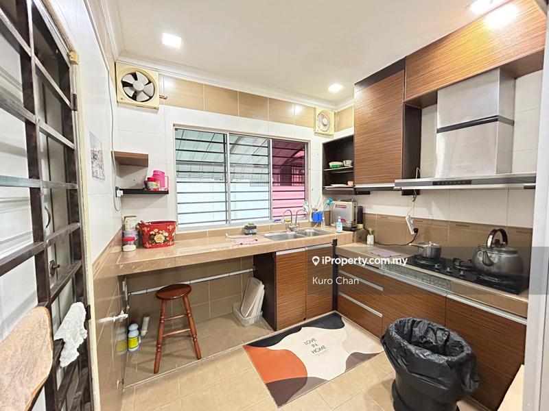 Rumah Teres 2-Tingkat untuk Dijual di Putra Heights, Subang Jaya oleh Kuro Chan - iProperty.com.my