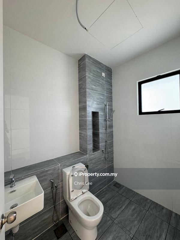 Rumah Teres untuk Dijual di Eco Sanctuary, Telok Panglima Garang oleh Chris Lee - iProperty.com.my