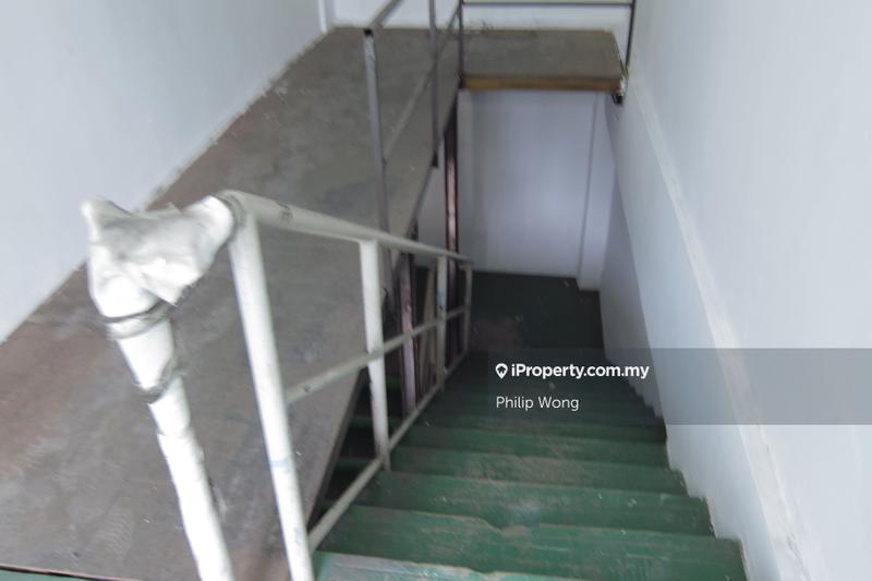 Terrace Factory for Sale in Taman Perindustrian Bukit Serdang, Seri Kembangan by Philip Wong - iProperty.com.my