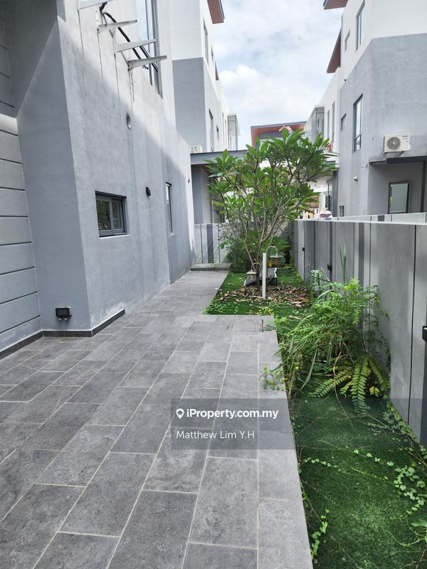 Semi-Detached House for Sale in Kota Kemuning, Shah Alam by Matthew Lim Y.H - iProperty.com.my