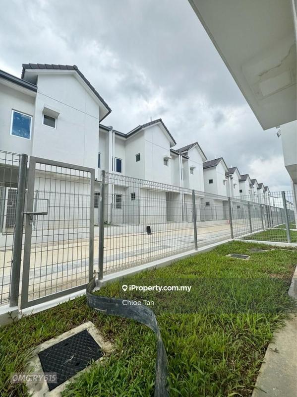 Rumah Teres 1.5-Tingkat untuk Dijual di Kota Bayuemas, Klang oleh Chloe Tan - iProperty.com.my