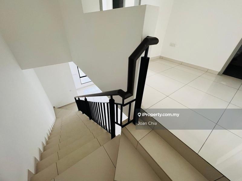 Rumah Teres 2-Tingkat untuk Dijual di Austin Crest, Johor Bahru oleh Joan Chia - iProperty.com.my