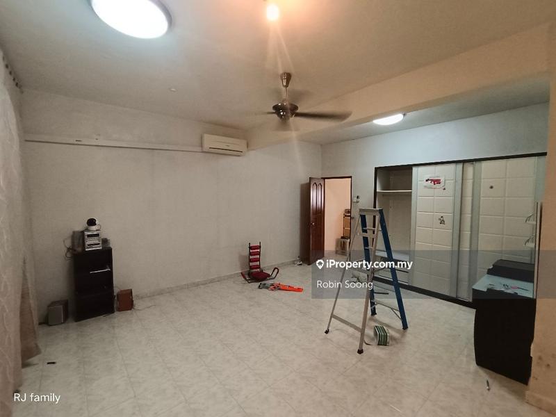 Shop-Office for Sale in Jonker Walk, Melaka City by Robin Soong - iProperty.com.my