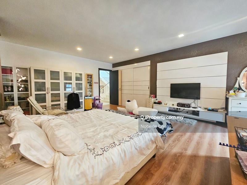 Rumah Berkembar untuk Dijual di Seksyen 27, Shah Alam oleh Nobeille Chung - iProperty.com.my