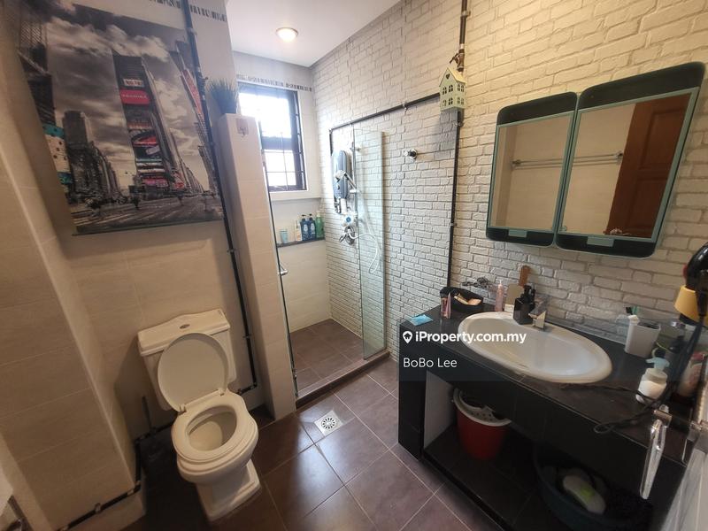 Rumah Berangkai 3 Tingkat untuk Dijual di Taman Salak Selatan, Salak South oleh BoBo Lee - iProperty.com.my