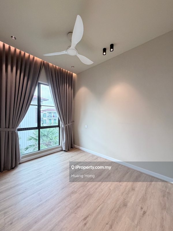 For Sale - Isle of Kamares