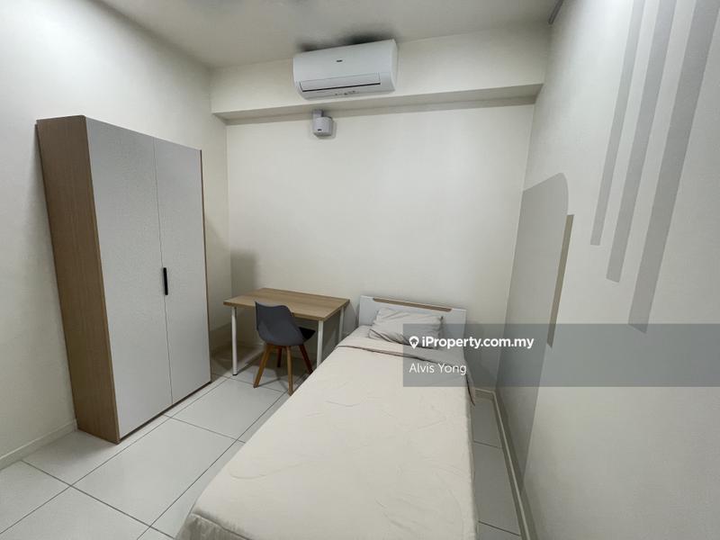 For Rent - Emerald 9