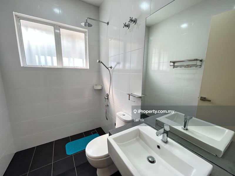 Bungalow House for Sale in Seksyen U1, Glenmarie by Lai Yk - iProperty.com.my