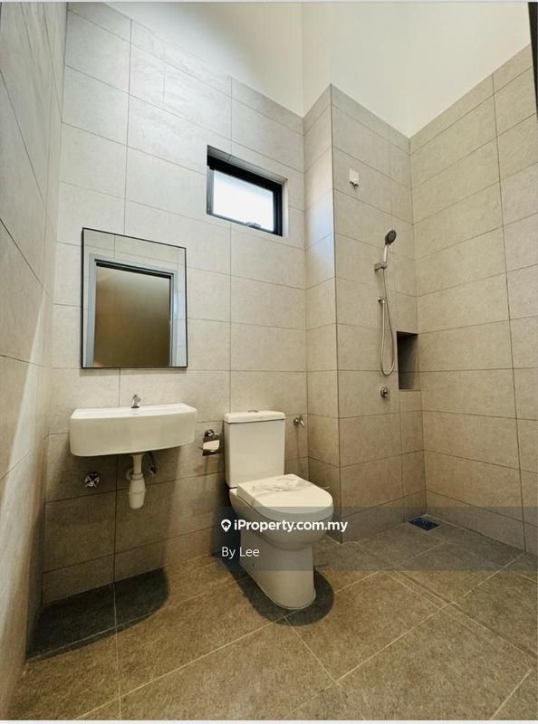 Rumah Berangkai 2 Tingkat untuk Dijual di Austin Crest, Johor Bahru oleh By Lee - iProperty.com.my