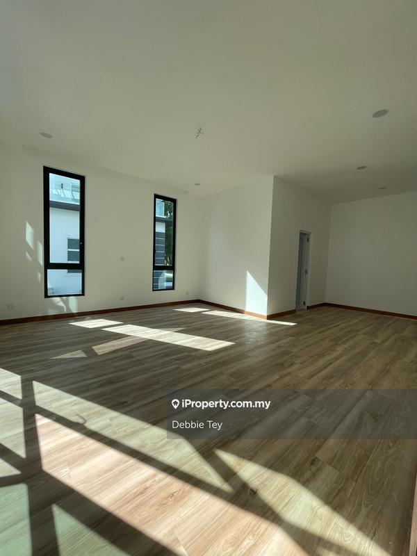 Banglo untuk Dijual di Taman Equine, Seri Kembangan oleh Debbie Tey - iProperty.com.my
