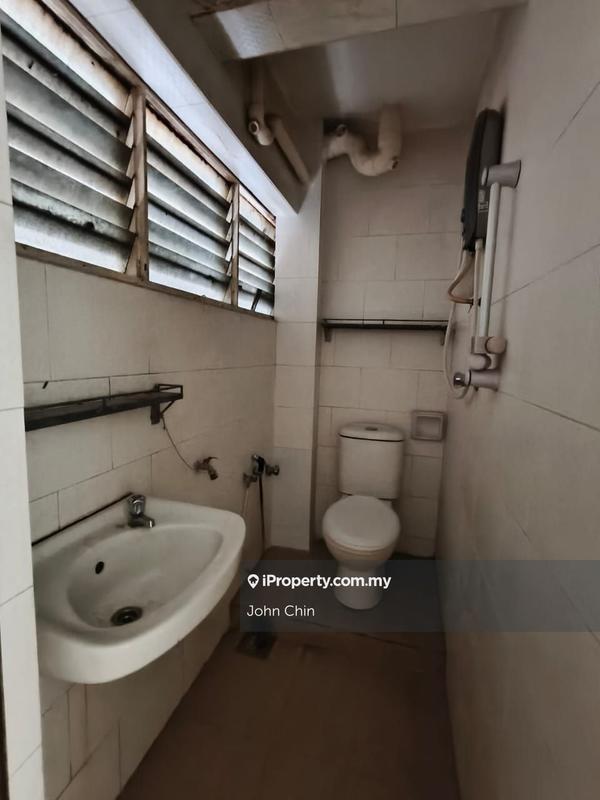 Rumah Flat untuk Dijual di Happy Court oleh John Chin - iProperty.com.my