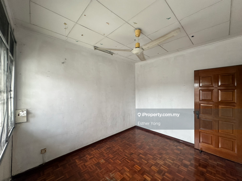 Rumah Berkembar untuk Dijual di Taman Danau Desa, Taman Desa oleh Esther Yong - iProperty.com.my