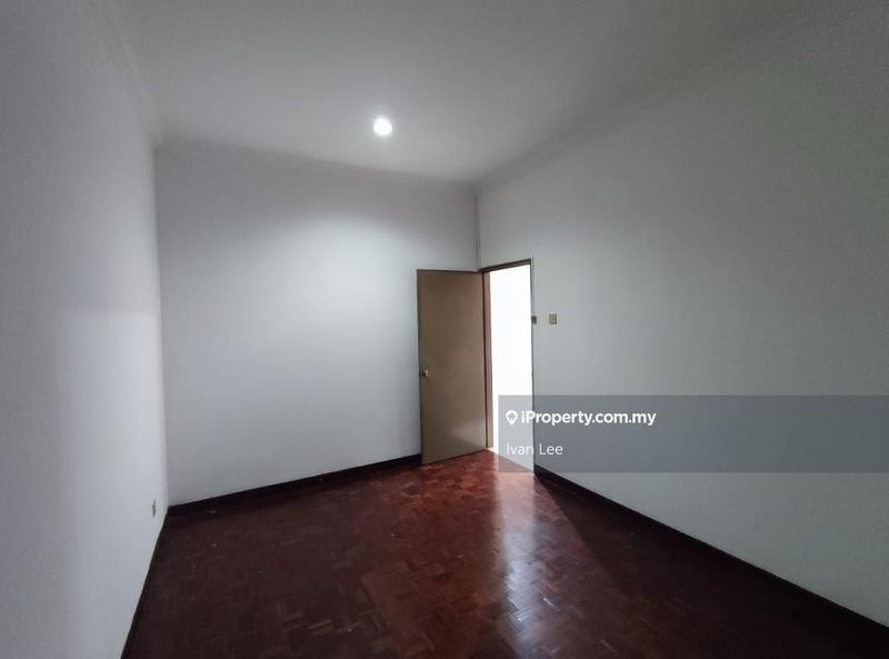 Rumah Berangkai 2 Tingkat untuk Dijual di Seksyen 19, Petaling Jaya oleh Ivan Lee - iProperty.com.my