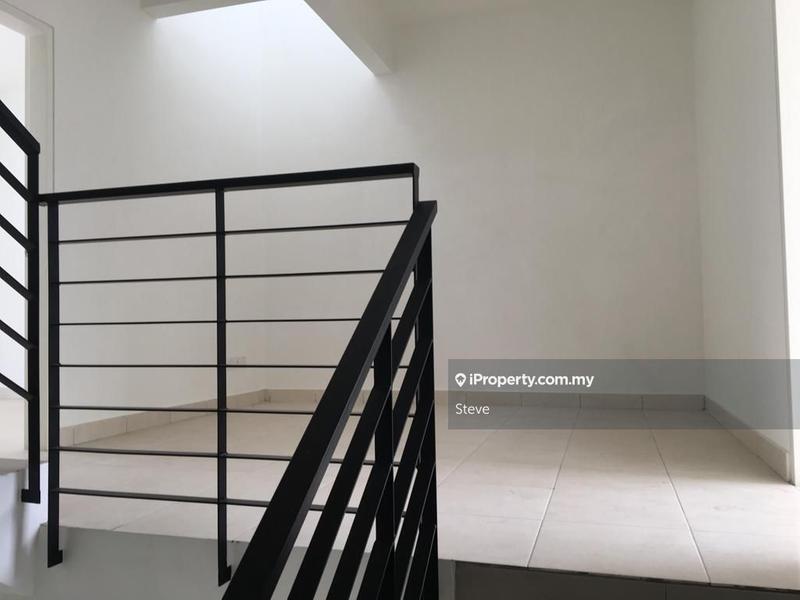 3-storey Terraced House for Sale in Taman Desa Serdang, Seri Kembangan by Steve - iProperty.com.my
