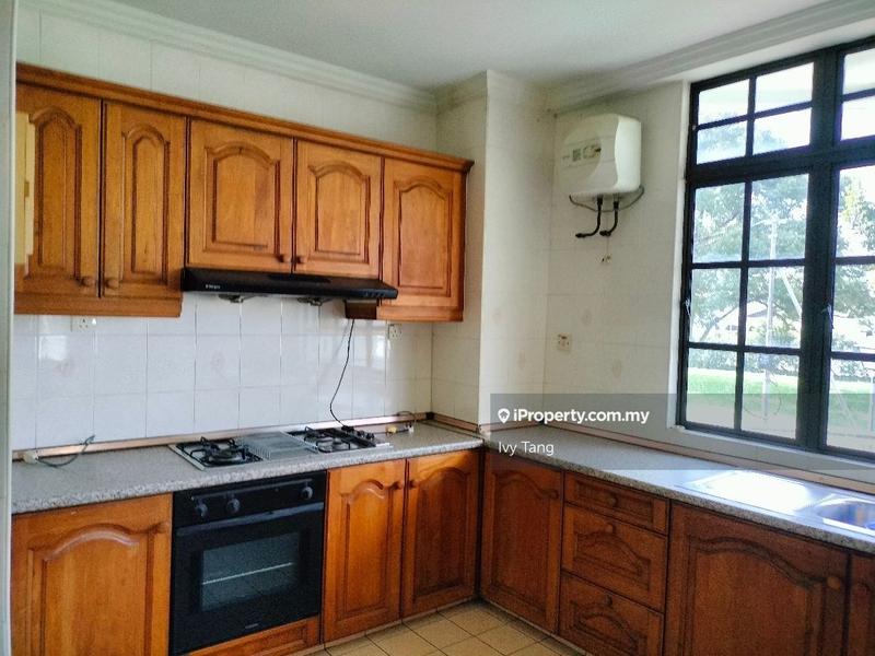 Condominium for Sale in The Club by Ivy Tang - iProperty.com.my