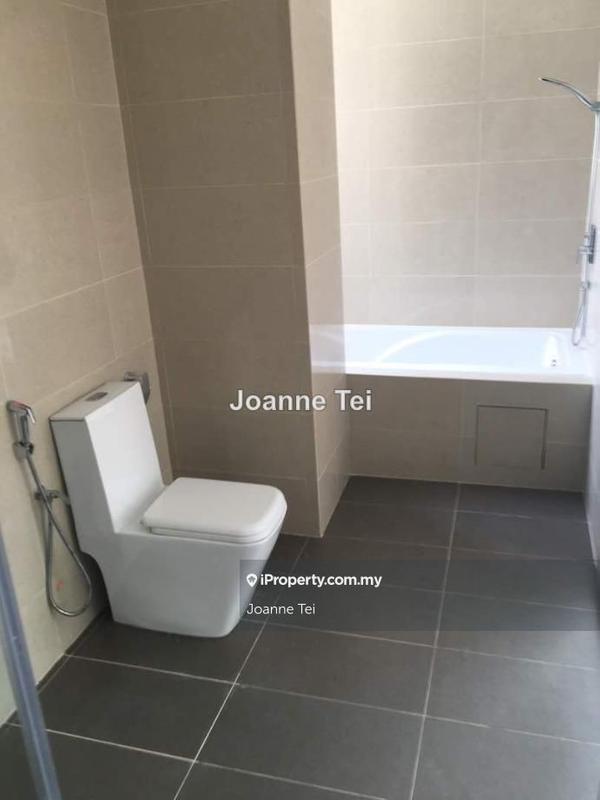 Bungalow House for Sale in Lakefront Villa, Cyberjaya by Joanne Tei - iProperty.com.my