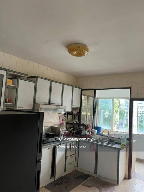 Condominium for Sale in University Tower by Stephanie Chong - iProperty.com.my