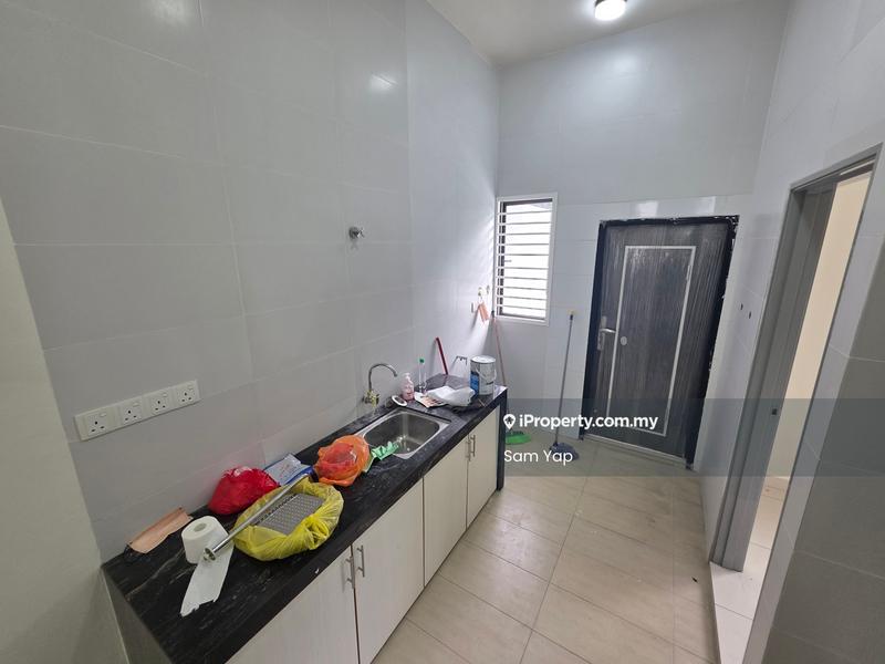 Townhouse for Rent in Bandar Damai Perdana, Cheras by Sam Yap - Kitchen - iProperty.com.my