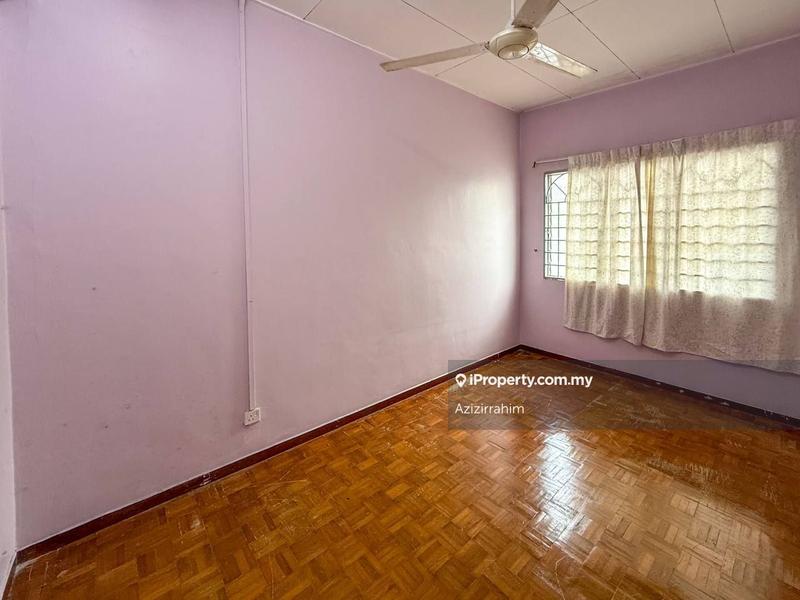 For Sale - Taman Saujana Puchong