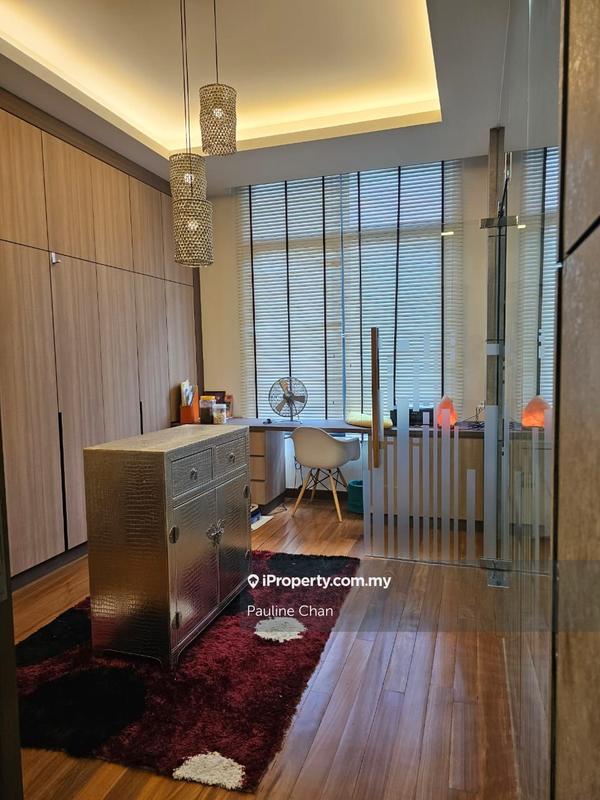 Rumah Berkembar untuk Dijual di Taman Equine, Seri Kembangan oleh Pauline Chan - iProperty.com.my