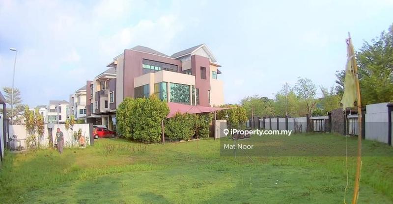 Bungalow House for Sale in Seksyen 7, Shah Alam by Mat Noor - iProperty.com.my