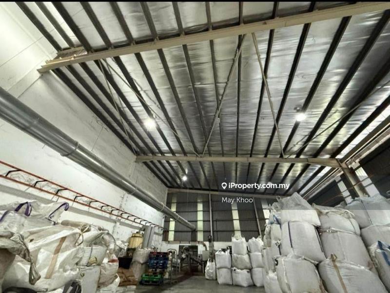 For Sale - 2 Unit Semi-D Factory Medium Industrial Pekan Nanas