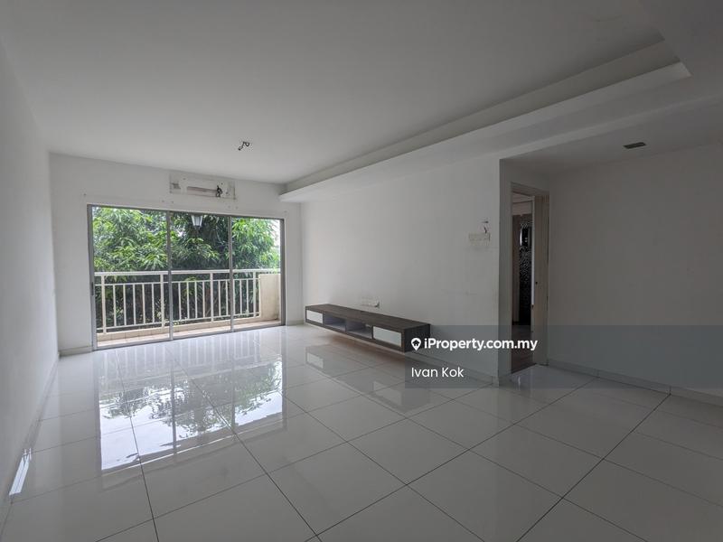 Condominium for Sale in Puncak Nusa Kelana by Ivan Kok - Living Room - iProperty.com.my