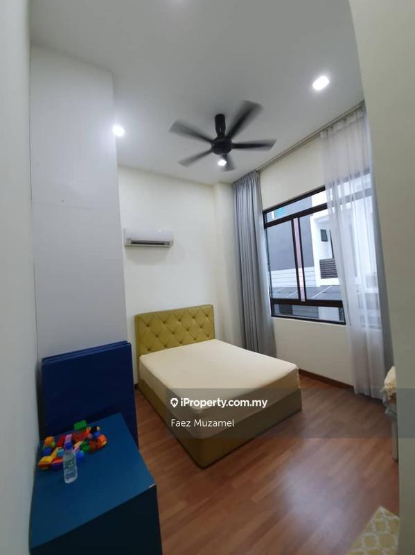 Rumah Berangkai 3 Tingkat untuk Dijual di Denai Alam, Shah Alam oleh Faez Muzamel - iProperty.com.my