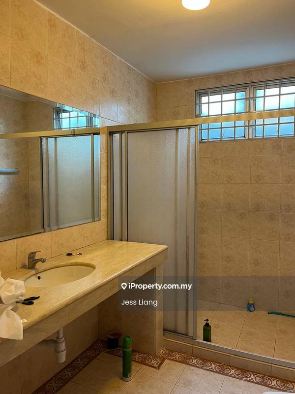 Semi-Detached House for Sale in Kelana Jaya, Petaling Jaya by Jess Liang - Bathroom - iProperty.com.my