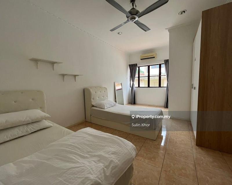 Rumah Berkembar untuk Dijual di Bandar Putra Permai, Seri Kembangan oleh Sulin Khor - iProperty.com.my
