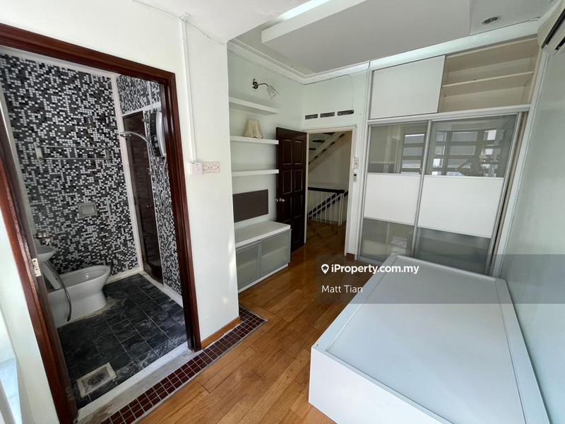 Rumah Berangkai 2.5 Tingkat untuk Dijual di Taman bukit utama, Ampang oleh Matt Tian - iProperty.com.my