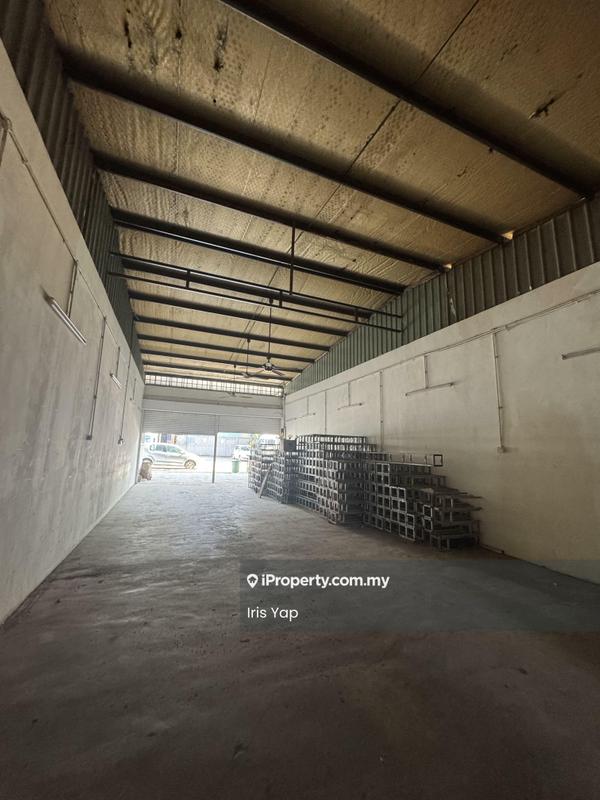 Gudang untuk Disewa di Kawasan Perindustrian Bukit Serdang, Seri Kembangan oleh Iris Yap - Interior - iProperty.com.my
