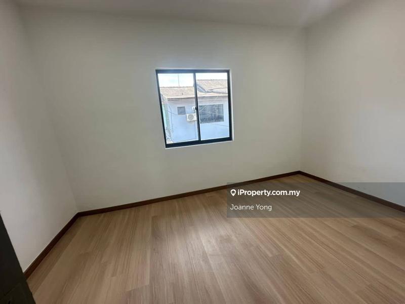 Rumah Teres 2-Tingkat untuk Dijual di Taman Puteri Wangsa, Ulu Tiram oleh Joanne Yong - iProperty.com.my