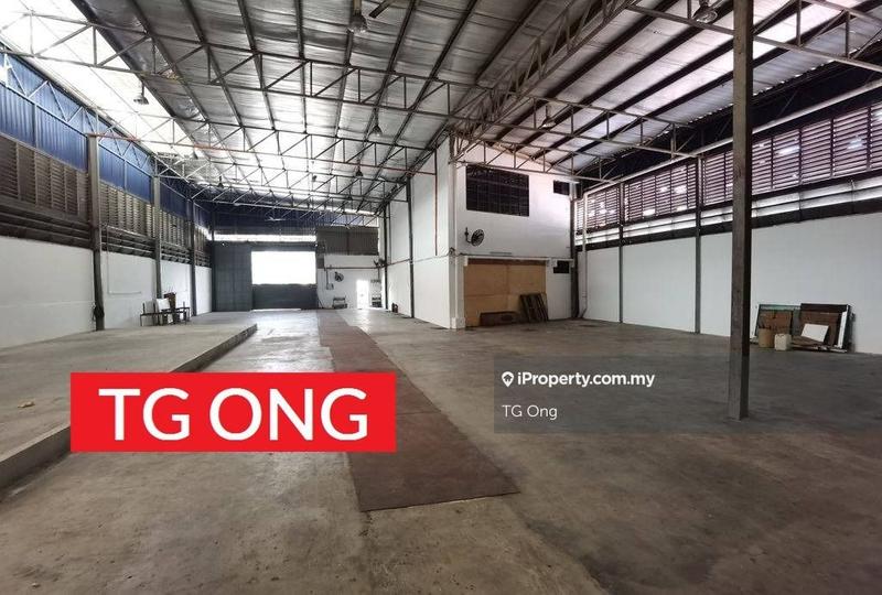 For Rent - Hot Units Warehouse Container move in no issues  Rare units in market