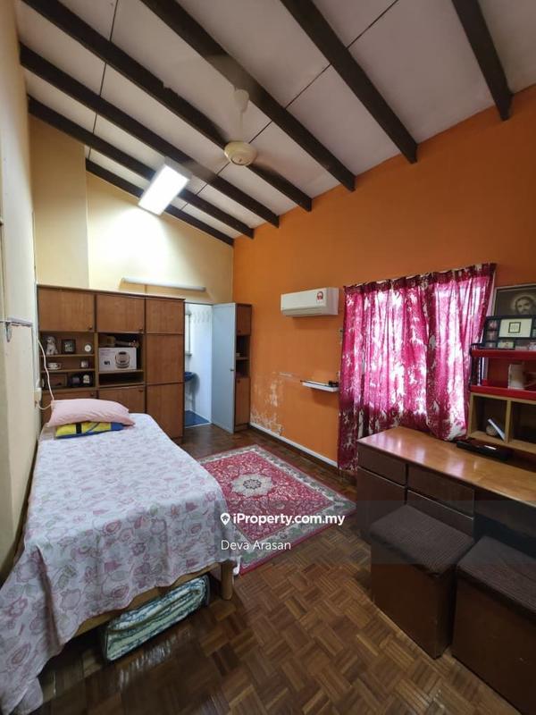 Banglo untuk Dijual di SS 3, Taman Universiti, Petaling Jaya oleh Deva Arasan - iProperty.com.my