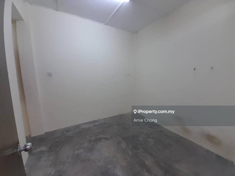 Rumah Flat untuk Dijual di Panorama Lapangan Perdana oleh Amie Chong - iProperty.com.my