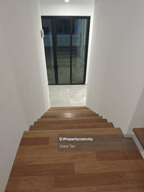 Bungalow House for Sale in Taman Equine, Seri Kembangan by Grace Tan - iProperty.com.my