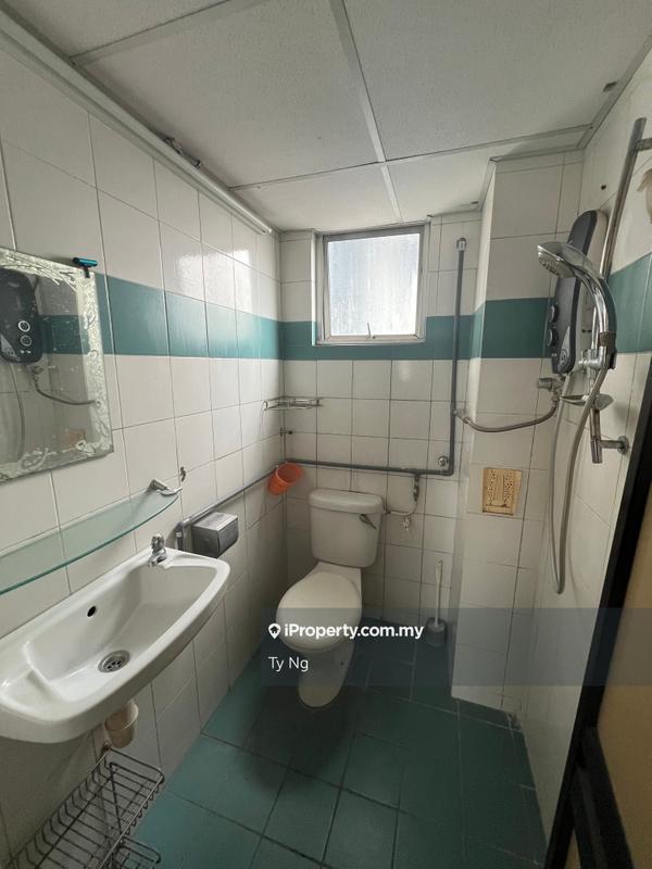 Apartment for Sale in Pangsapuri Vista Serdang by Ty Ng - iProperty.com.my