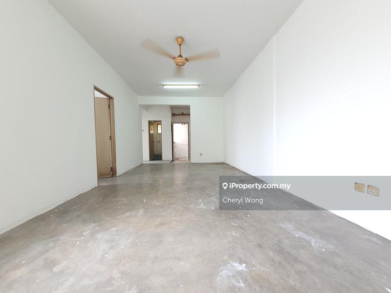 For Sale - Puchong Utama Court 1