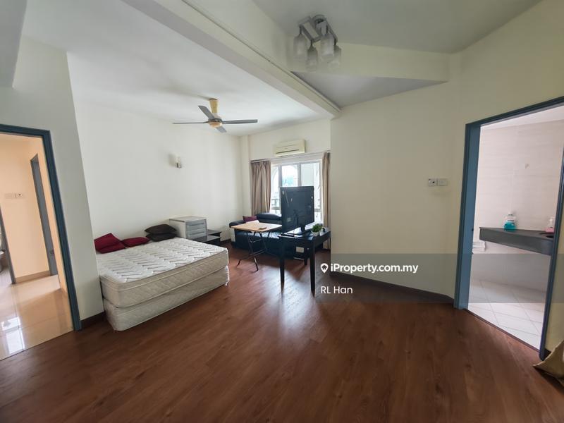 Condominium for Sale in The Boulevard by RL Han - Living Room - iProperty.com.my