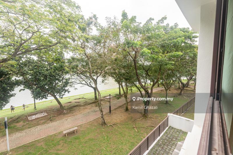 Semi-Detached House for Sale in LAKE VIEW Yara Twinvilla 2.5 Storey Semi-D House, Presint 8 by Kamil Ghazali - iProperty.com.my